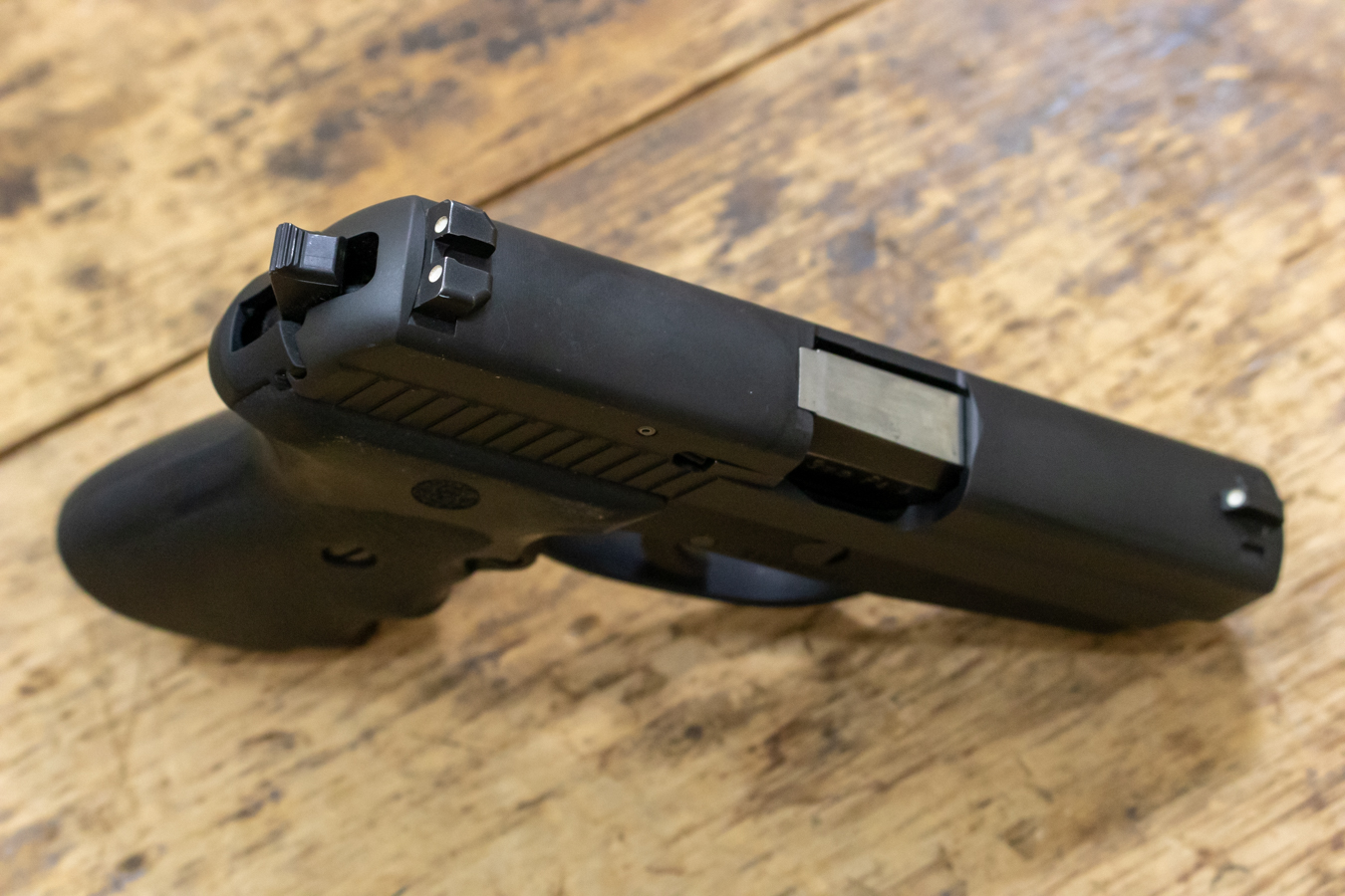SIG SAUER P239 9mm DA/SA Police Trade-In Pistols (Good Condition)